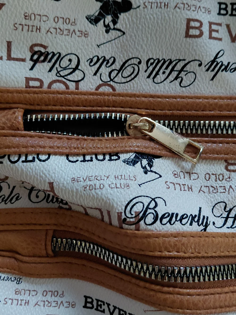 Beverly Hills Polo Club Tan & White Logo Tote Bag - Picture 4 of 7